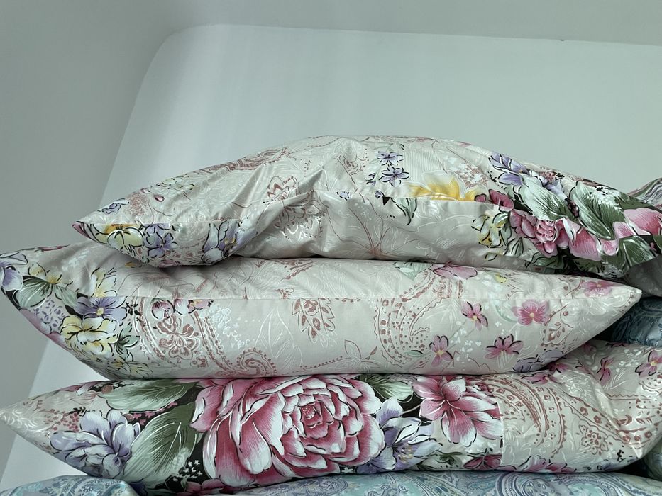 Подушки пуховые новые