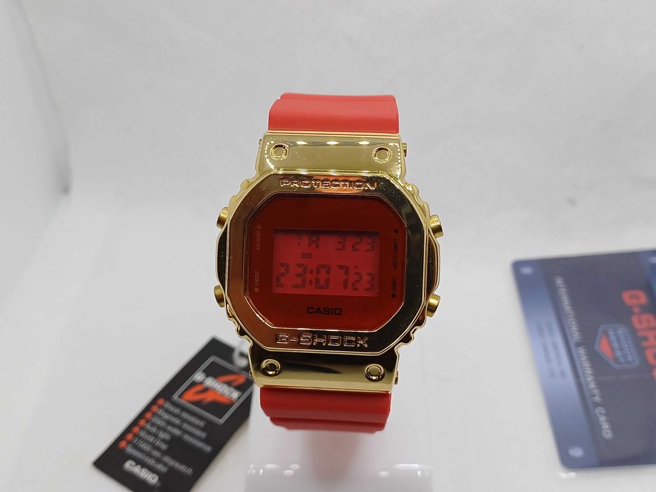 Ceas Casio g shock gm 5600cx Metal Gold-red Nou,Garantie 2 ANI