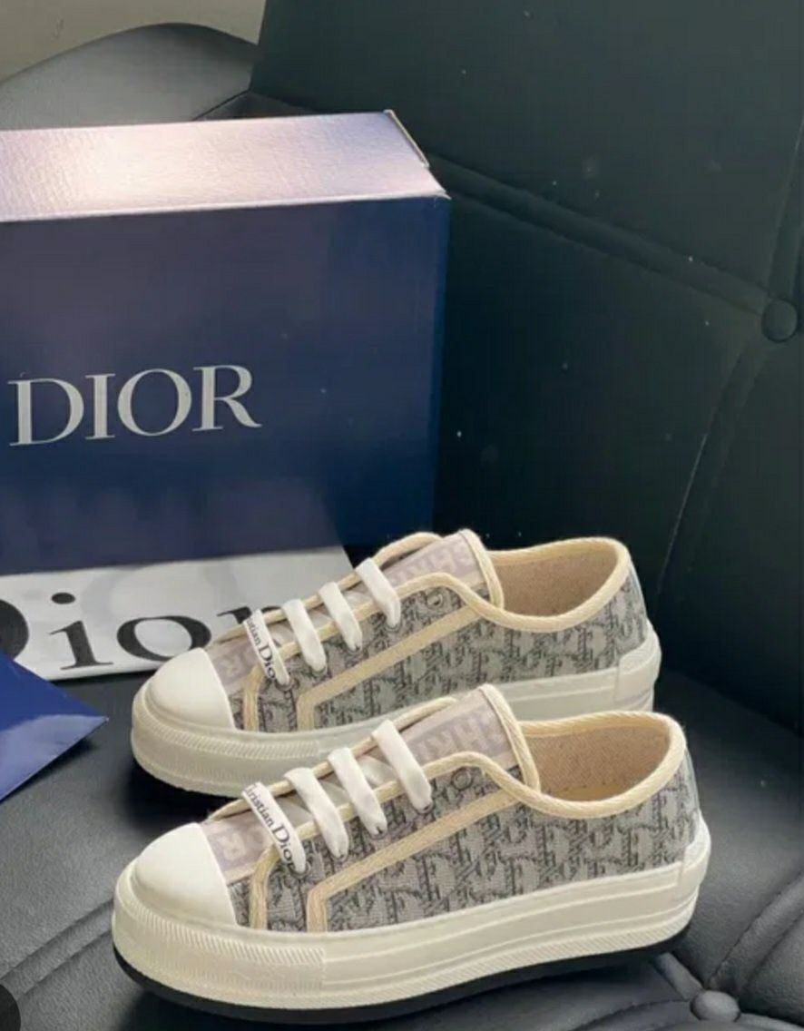 Нови кецове Dior