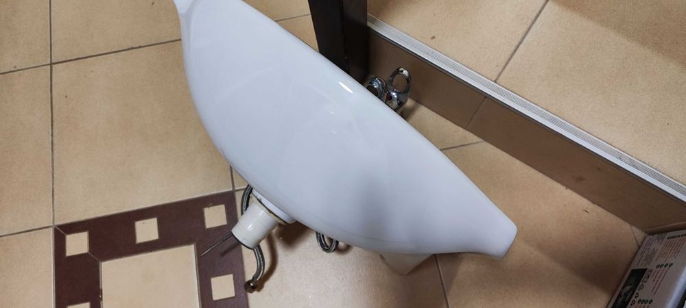 Мивка с батерия и сифон без забележки