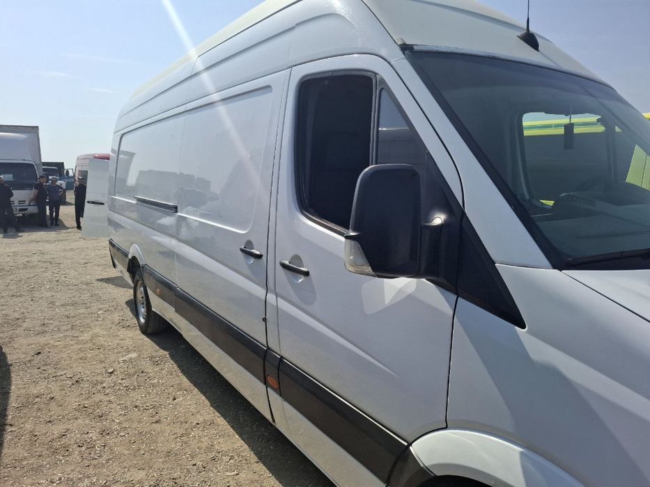 Спринтер (МЕРС) сотилади