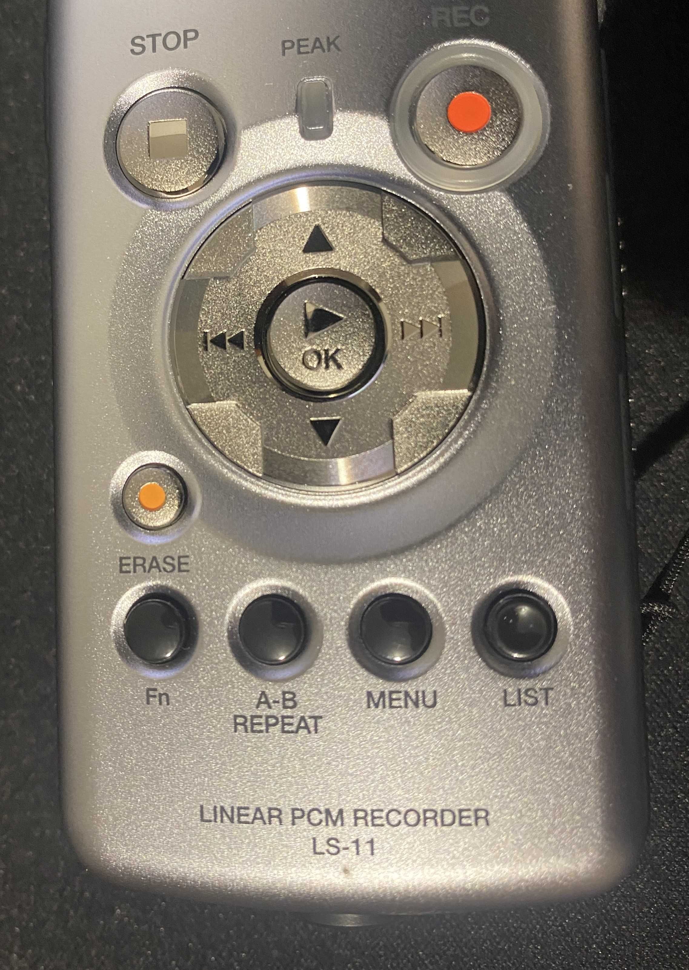 Reportofon Olympus LS-11 Linear PCM Recorder  [ CA  N O U !!! ]