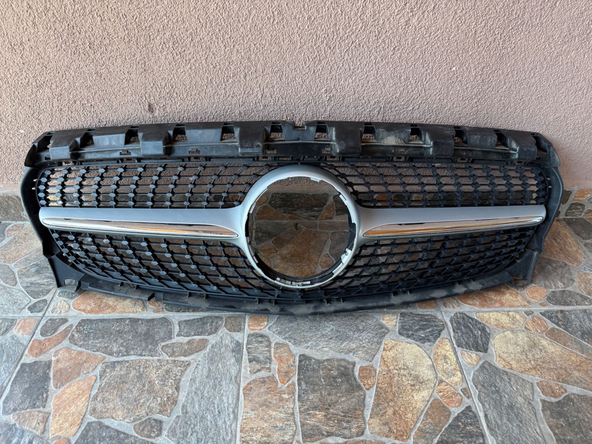 Решетка за Mercedes Cla (2016-2019)