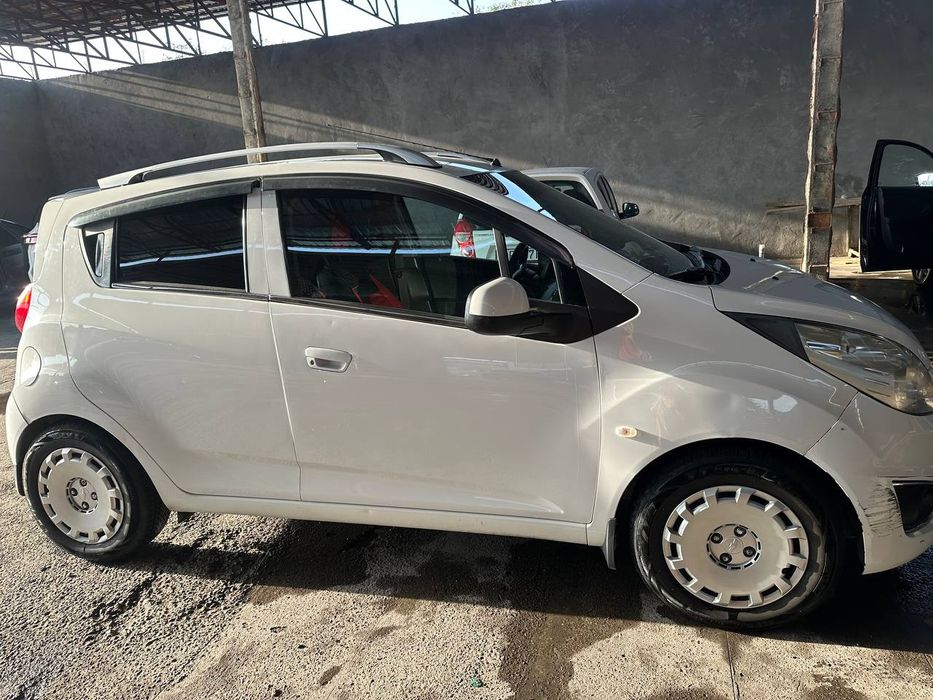 Avtomat Spark sotiladi