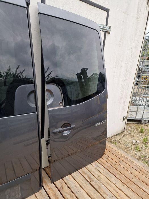 Usa usi spate cu geam mercedes sprinter w906