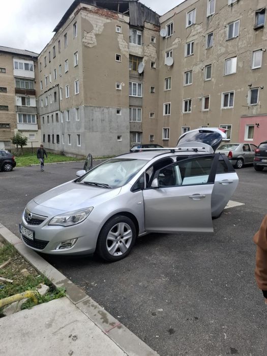 Opel Astra J 2012
