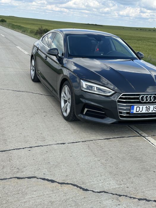 Audi A5.