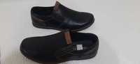 Pantofi negri din piele naturala marimea 42 int 28 cm,stare noi