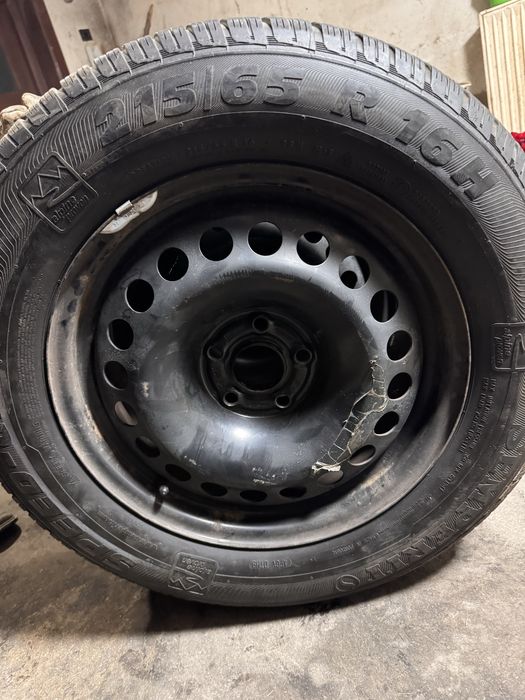 Anvelope iarna + jante 215/65/16