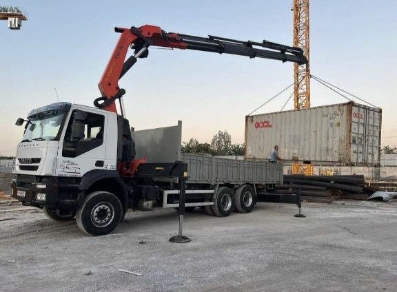 Sotiladi Kran manipulyator Iveco