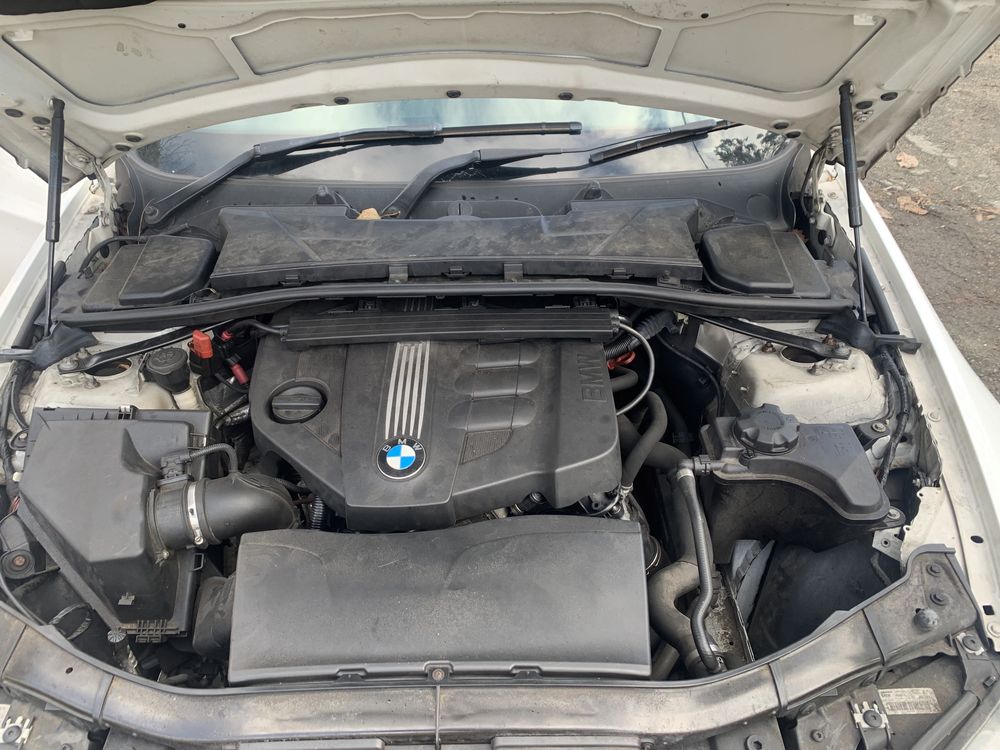 Продаваме бмв е90 320д 184кс. Фейслифт bmw e90 320d. На части.