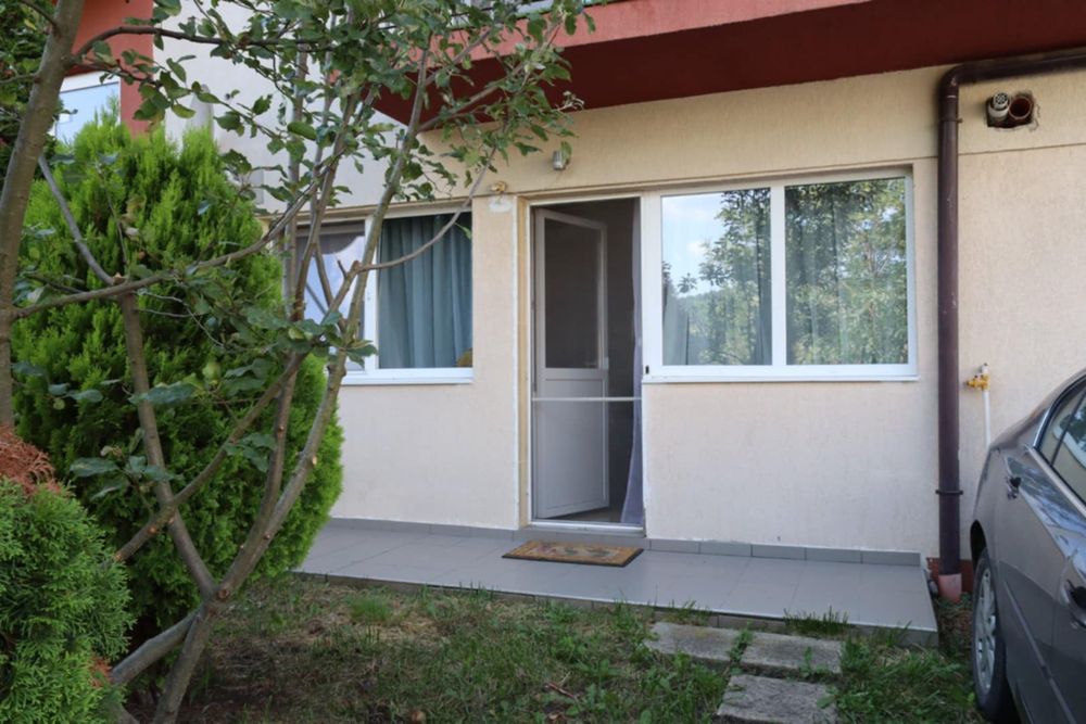 Vânzare apartament 2 camere, parter, cu grădină proprie zona Vivo