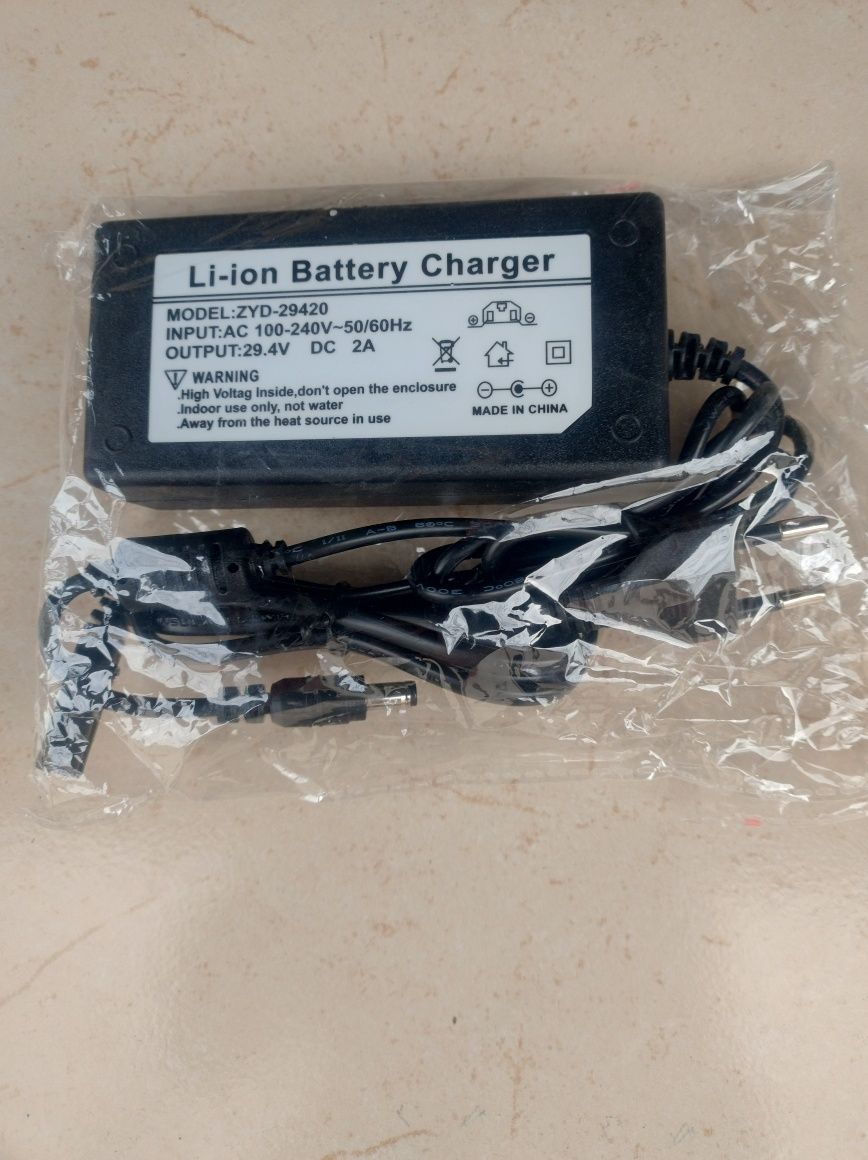 Charger Baterie Li Ion 29,4 V, 2A