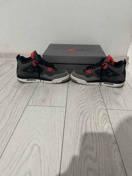 Jordan 4 retro infrared mărimea 41