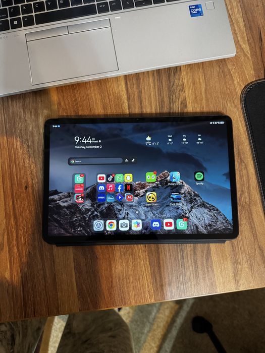 Huawei Matepad 11 + husa cu tastatura