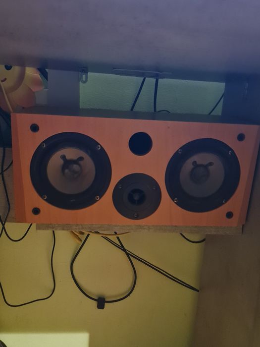 Vand sistem de sunet 5.1