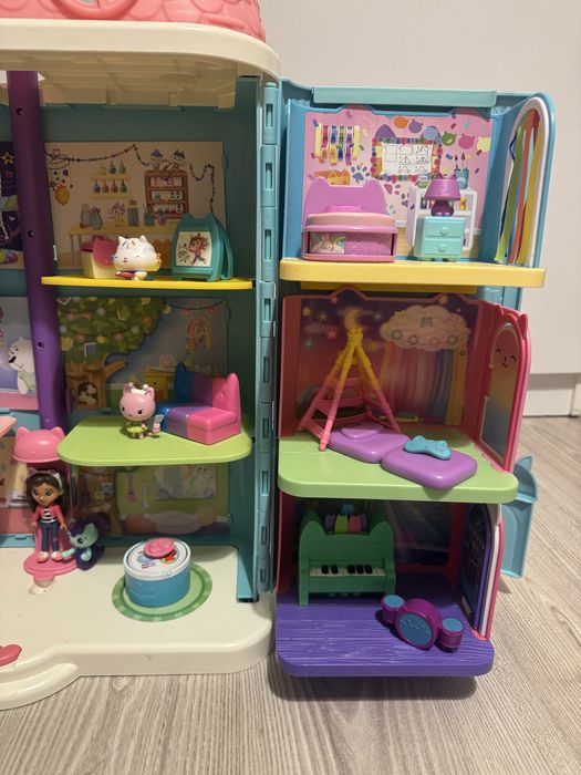 casa lui gabby  gabby s dollhouse