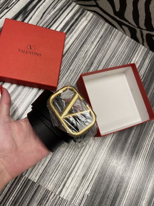 Curea Valentino-poze reale 100% piele naturală nu ecologică!Gravura in