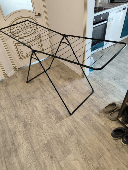 Сушилка для белья напольная б у,в хорошем рабочем состоянии