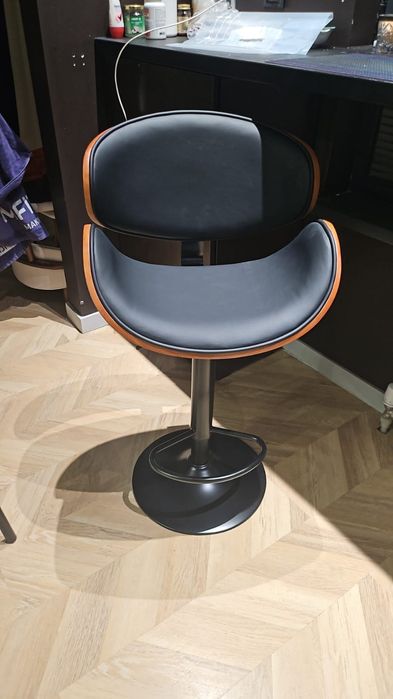 Продается Барный стул