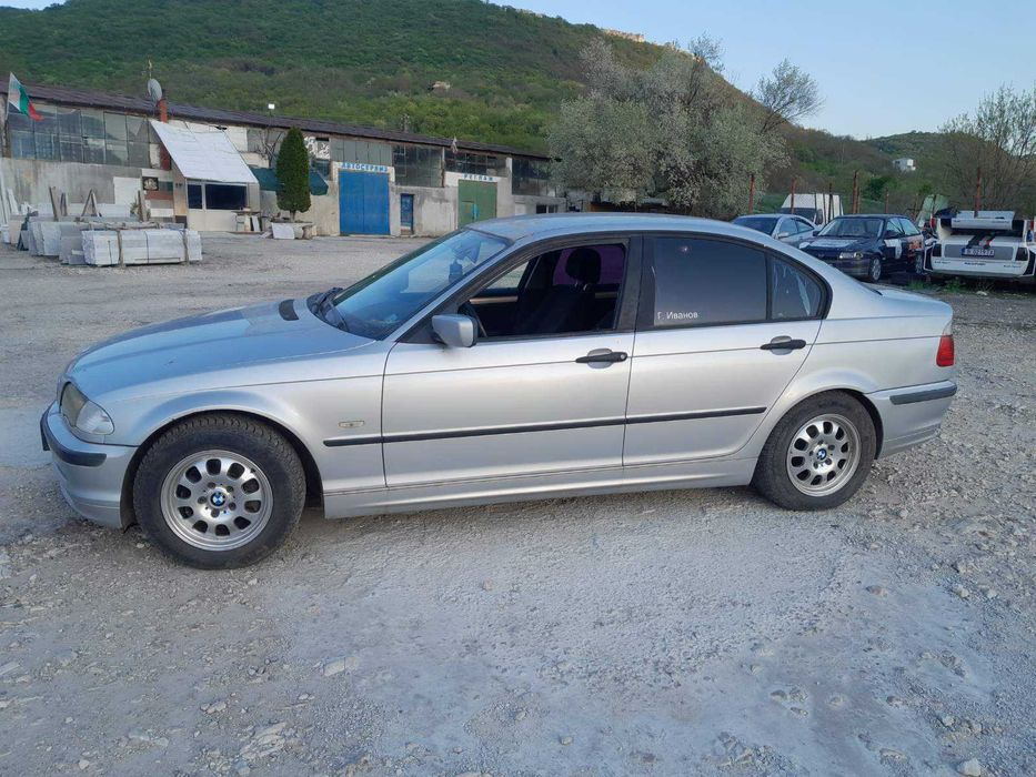 BMW 318 i, 99 г на части