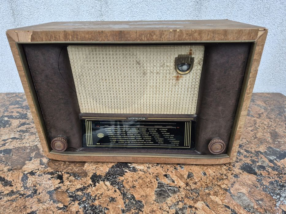 Vand Radio cu lampi marca Lorenz made in Germany 

- video ca