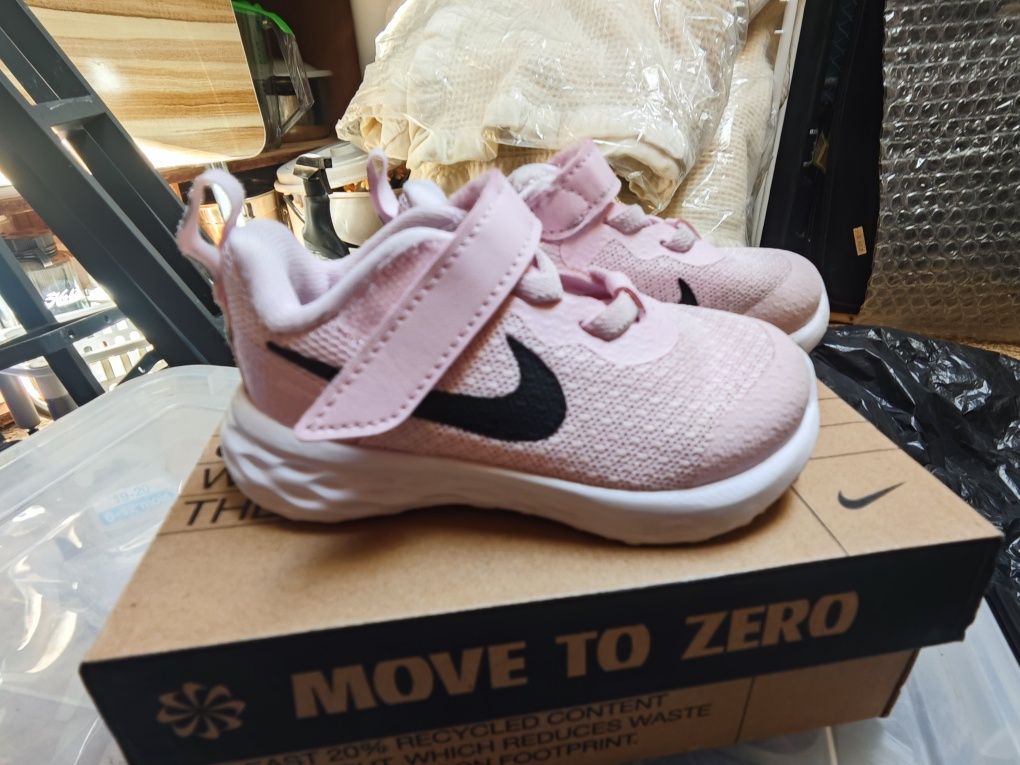 Розови маратонки Nike 21 номер