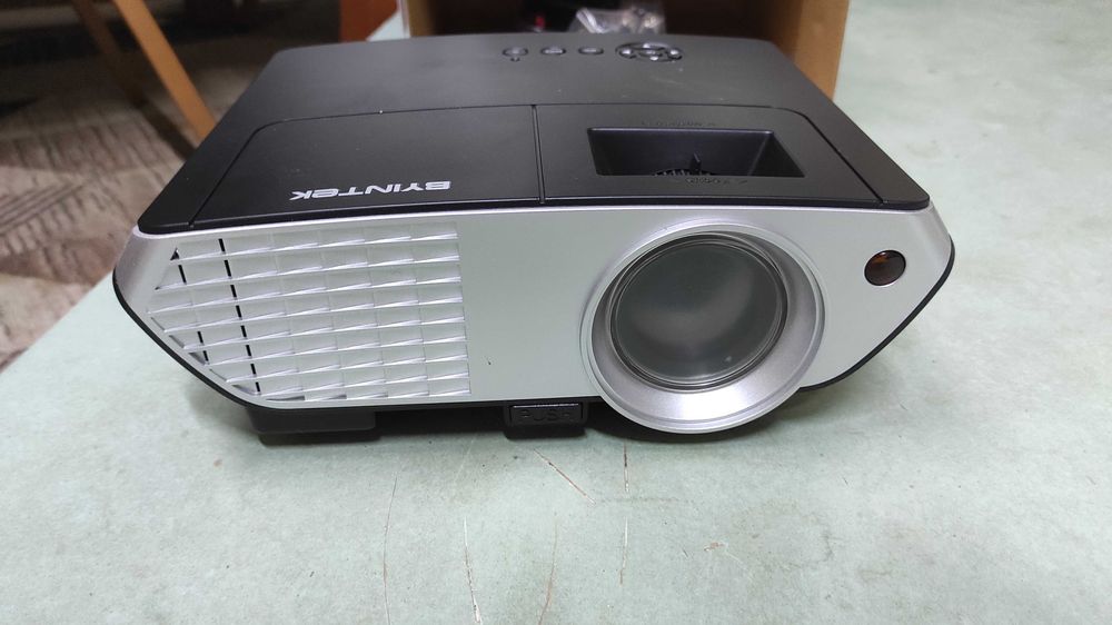 LED проектор, новый