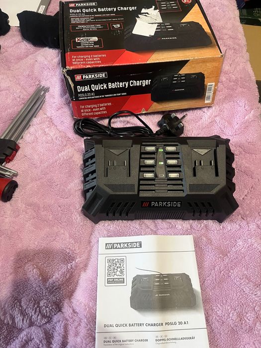 Чисто ново двойно зарядно PARKSIDE