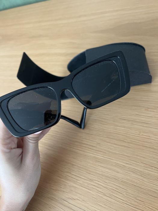 Слънчеви очила Prada