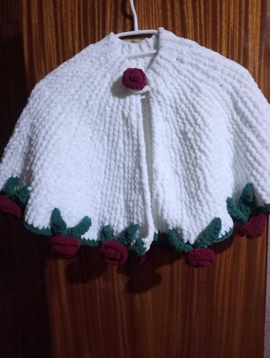 Bolero cu trandafiri HANDMADE