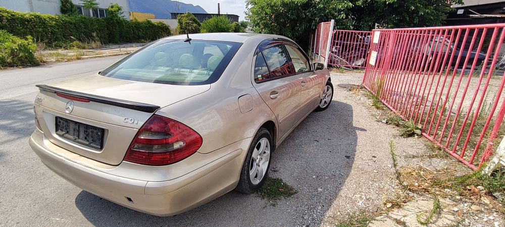 Мерцедес е220 mercedes e220 2.2CDI 150кс w211 за части