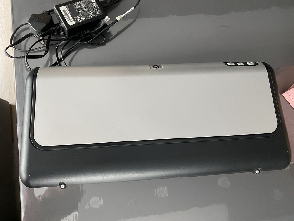 Принтер HP DeskJet D2460, цветен