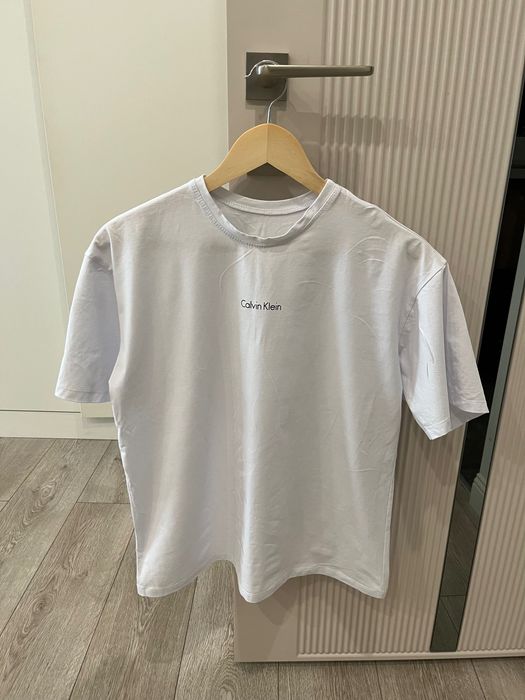 Футболка  Calvin Klein