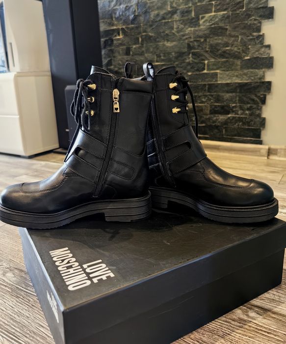 Боти LOVE MOSCHINO, 39 номер