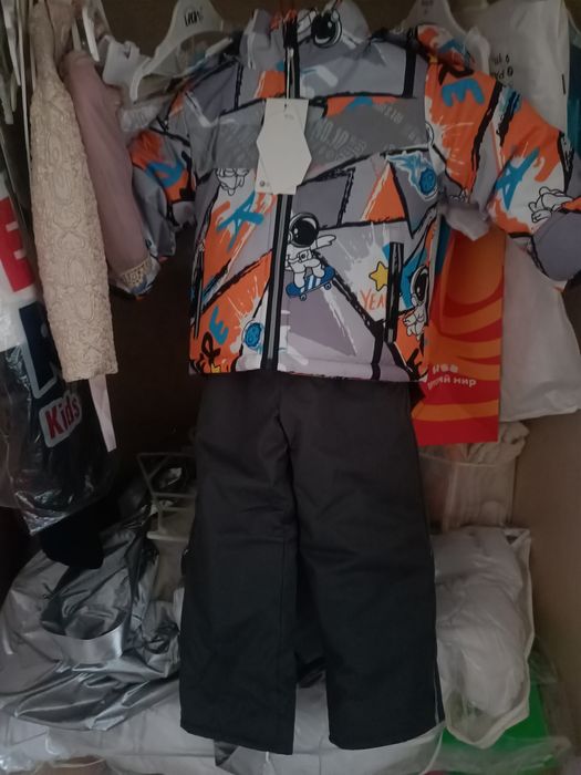 Продам куртку-комбинезон