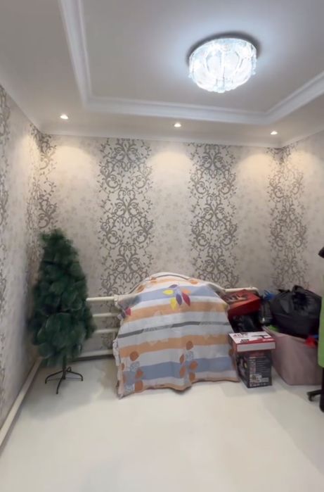 Nazarbek  uy 53000 srochna