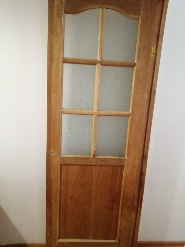 Продам двери деревянные