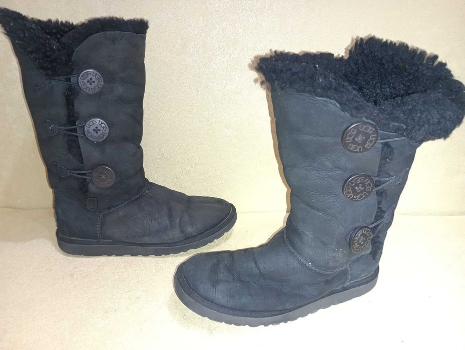 кожени ботуши UGG N 37 - 35 лв