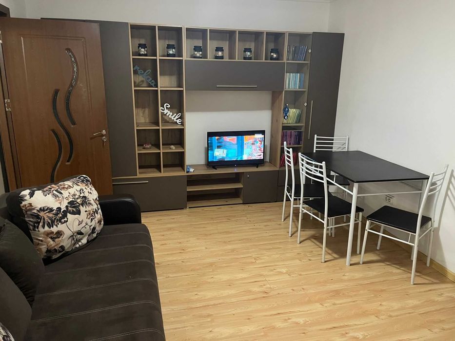 Inchiriez apartament 2 camere termen  lung tomis nord