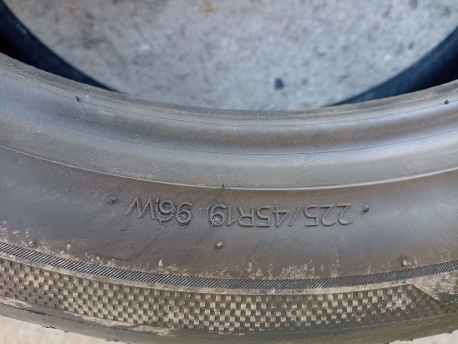 4 anvelope de vara ca noi Hankook 225/45 R19 dot 2923