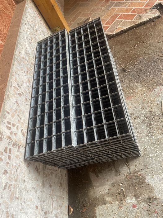 Trepte zincate galvanizate