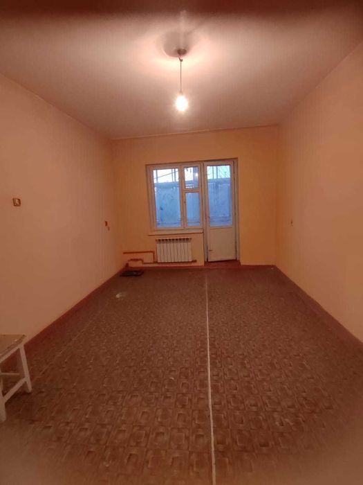 4-комнатный кв. на 5-этаже, в 10-мкр-не