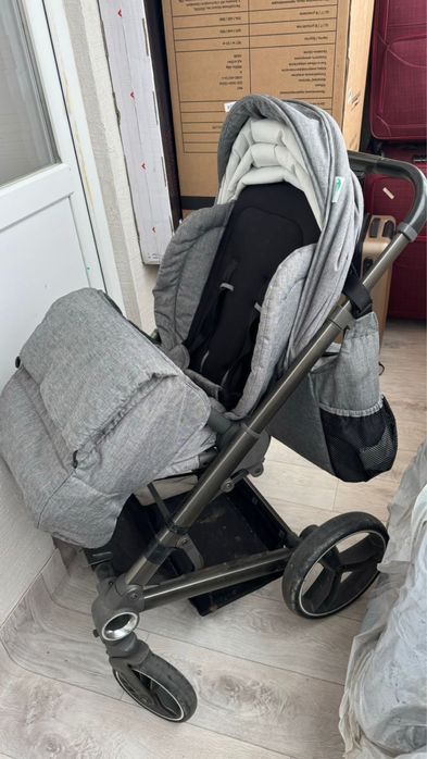 Продам детскую коляску