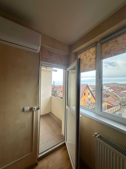 Închiriez Garsoniera