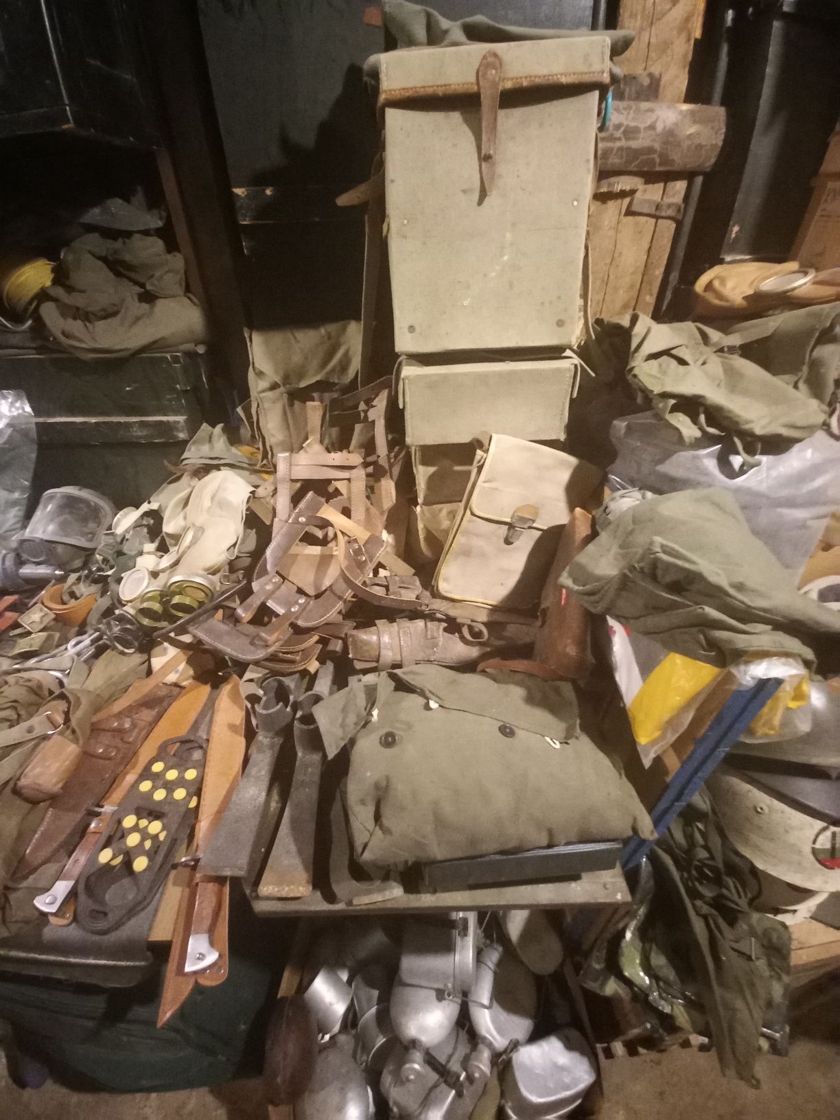 видове маска каска и военна други оригинални