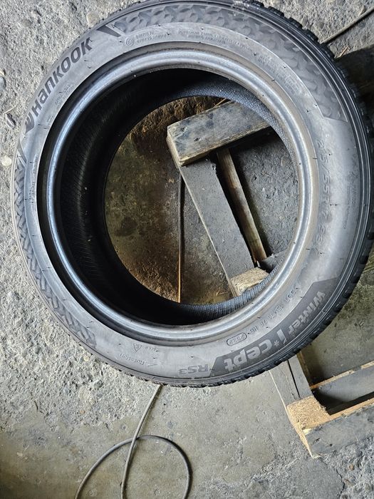 2 anvelope iarna 215 55 17 Hankook 2022