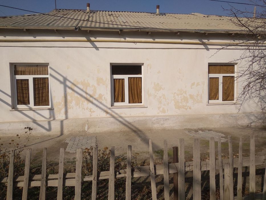 Hovli sotiladi.   Navoiy shahar Guliston MFY