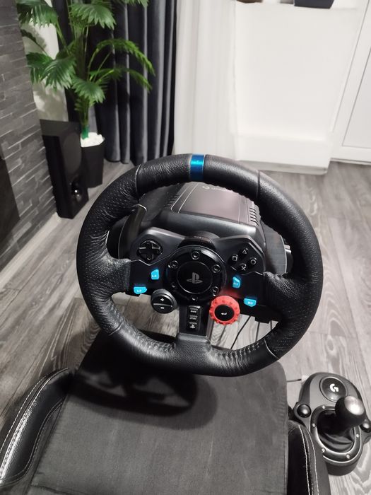 Playseat Evolution alcantara+volan Logittech G29+schimbator