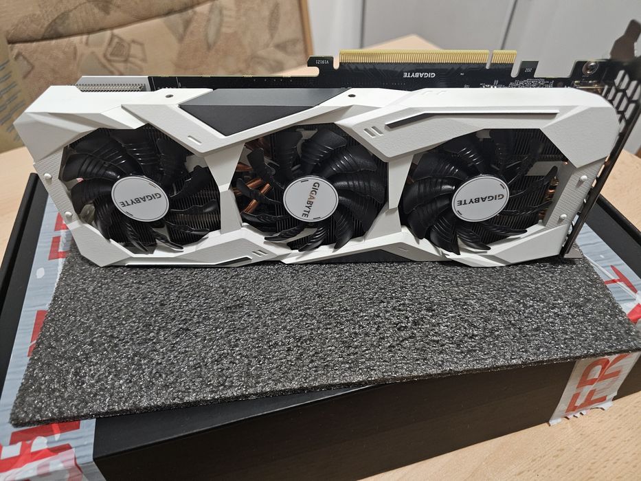 Placa video Nvidia RTX 2060 Super Alba